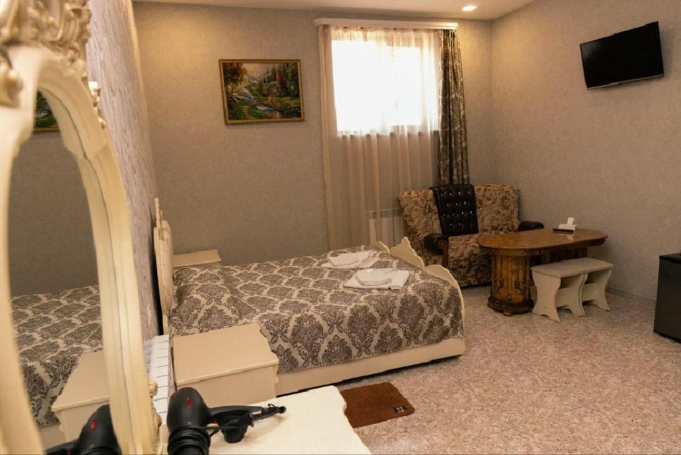 Noyemburg Hotel Noyemberyan Kültér fotó