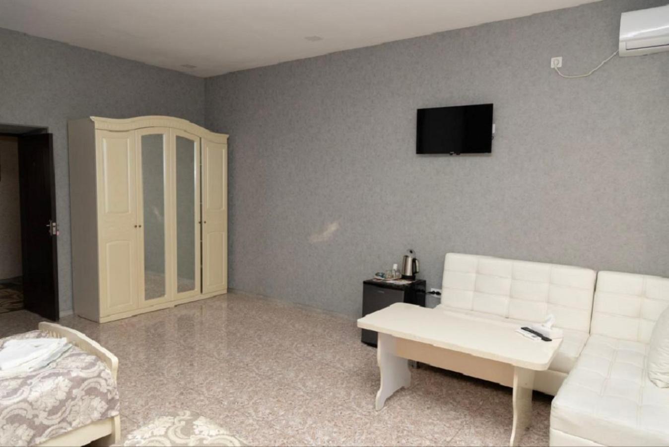 Noyemburg Hotel Noyemberyan Kültér fotó